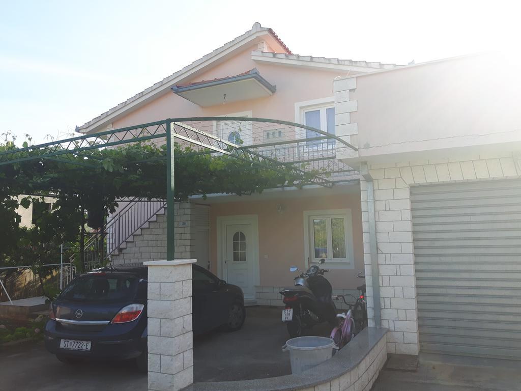 Apartment Edita Plano Trogir エクステリア 写真